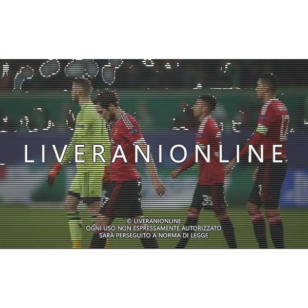 firo Fu§ball,Fussball, 08.12.2015 Uefa Champions League VfL Wolfsburg - Manchester United 3:2 Abgang EnttŠuscht EnttŠuschung um Mata $worldrightsEs gelten unsere AGB, einsehbar auf www.firosportphoto.de copyright by firo sportphoto: Coesfelder Str.207 48249 DŸlmen www.firosportphoto.de mail@firosportphoto.de (V o l k s b a n k B o c h u m - W i t t e n ) BLZ.: 430 601 29 Kt. Nr.: 341 117 100 Tel:Ê 02594 - 9916004 Fax:Ê02594 - 9916005 AG ALDO LIVERANI SAS ONLY ITALY