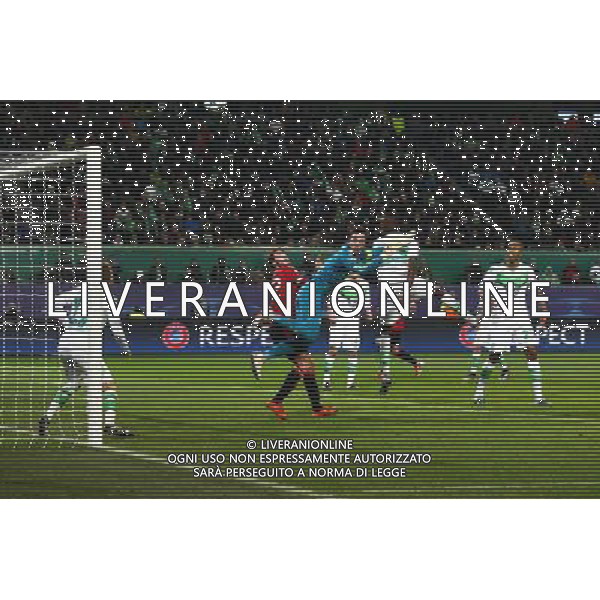 firo : 08.12.2015, 08. december 2015 Fu§ball, Champions League ,Saison 2015/2016, VFL Wolfsburg - Manchester United Wolfsburg, Eigentor zum 2-2 $worldrights,Es gelten unsere AGB, einsehbar auf www.firosportphoto.de, copyright by firo sportphoto: Coesfelder Str. 207 D-48249 DŸlmen www.firosportphoto.de mail@firosportphoto.de (V o l k s b a n k B o c h u m - W i t t e n ) BLZ.: 430 601 29 Kt. Nr.: 341 117 100 Tel:Ê +49-2594-9916004 Fax:Ê+49-2594-9916005 AG ALDO LIVERANI SAS ONLY ITALY