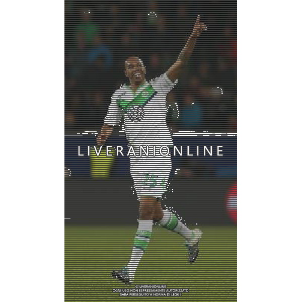 firo : 08.12.2015, 08. december 2015 Fu§ball, Champions League ,Saison 2015/2016, VFL Wolfsburg - Manchester United Wolfsburg, Naldo, jubel, Torjubel, nach dem Tor zum 3-2 $worldrights,Es gelten unsere AGB, einsehbar auf www.firosportphoto.de, copyright by firo sportphoto: Coesfelder Str. 207 D-48249 DŸlmen www.firosportphoto.de mail@firosportphoto.de (V o l k s b a n k B o c h u m - W i t t e n ) BLZ.: 430 601 29 Kt. Nr.: 341 117 100 Tel:Ê +49-2594-9916004 Fax:Ê+49-2594-9916005 AG ALDO LIVERANI SAS ONLY ITALY