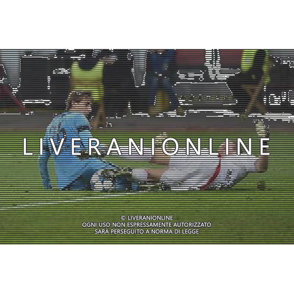 Sergi SAMPER / Bernd LENO - 09.12.2015 - Leverkusen / Barcelone - Ligue des Champions Photo: WinterPress / Icon Sport/ AGENZIA ALDO LIVERANI SAS - ITALY ONLY EDITORIAL USE ONLY