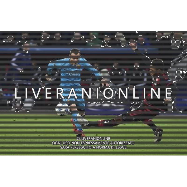 Sandro RAMIREZ / Jonathan TAH - 09.12.2015 - Leverkusen / Barcelone - Ligue des Champions Photo: WinterPress / Icon Sport/ AGENZIA ALDO LIVERANI SAS - ITALY ONLY EDITORIAL USE ONLY