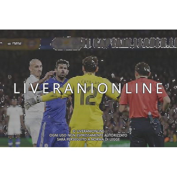 Chelsea\'s Diego Costa reacts to FC Porto\'s Iker Casillas after getting booked for a challenge on the goalkeeper Photographer Craig Mercer/CameraSport Football - UEFA Champions League Group G - Chelsea v FC Porto - Stamford Bridge - London - © CameraSport - 43 Linden Ave. Countesthorpe. Leicester. England. LE8 5PG - Tel: +44 (0) 116 277 4147 - admin@camerasport.com - www.camerasport.com/ AGENZIA ALDO LIVERANI SAS - ITALY ONLY EDITORIAL USE ONLY