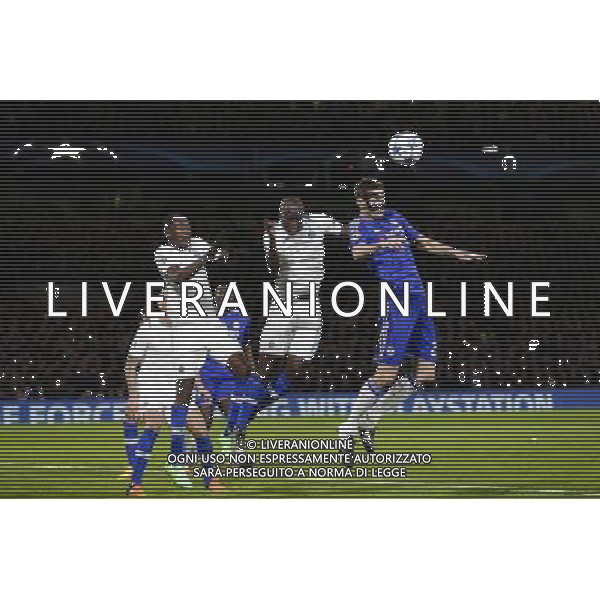 FC Porto\'s Danilo Pereira (centre) vies for possession with Chelsea\'s Nemanja Matic Photographer Craig Mercer/CameraSport Football - UEFA Champions League Group G - Chelsea v FC Porto - Stamford Bridge - London - © CameraSport - 43 Linden Ave. Countesthorpe. Leicester. England. LE8 5PG - Tel: +44 (0) 116 277 4147 - admin@camerasport.com - www.camerasport.com/ AGENZIA ALDO LIVERANI SAS - ITALY ONLY EDITORIAL USE ONLY