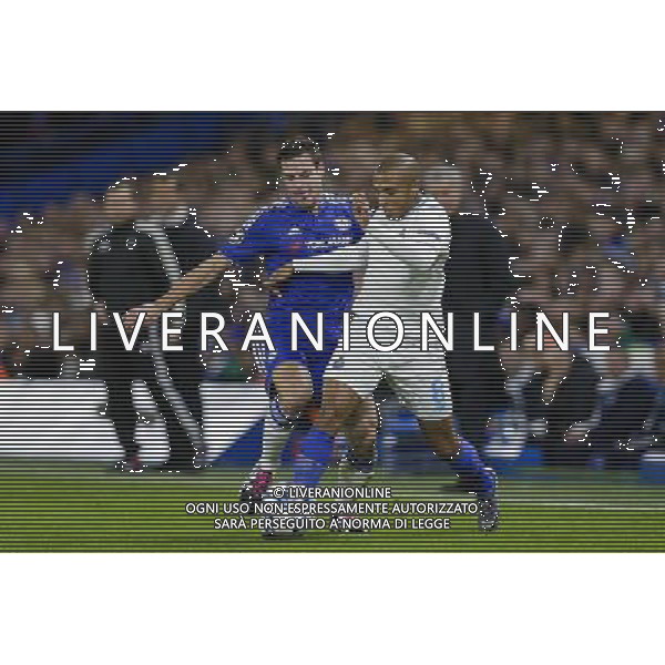 Chelsea\'s Cesar Azpilicueta battles for possession with FC Porto\'s Yacine Brahimi Photographer Craig Mercer/CameraSport Football - UEFA Champions League Group G - Chelsea v FC Porto - Stamford Bridge - London - © CameraSport - 43 Linden Ave. Countesthorpe. Leicester. England. LE8 5PG - Tel: +44 (0) 116 277 4147 - admin@camerasport.com - www.camerasport.com AG ALDO LIVERANI SAS ONLY ITALY