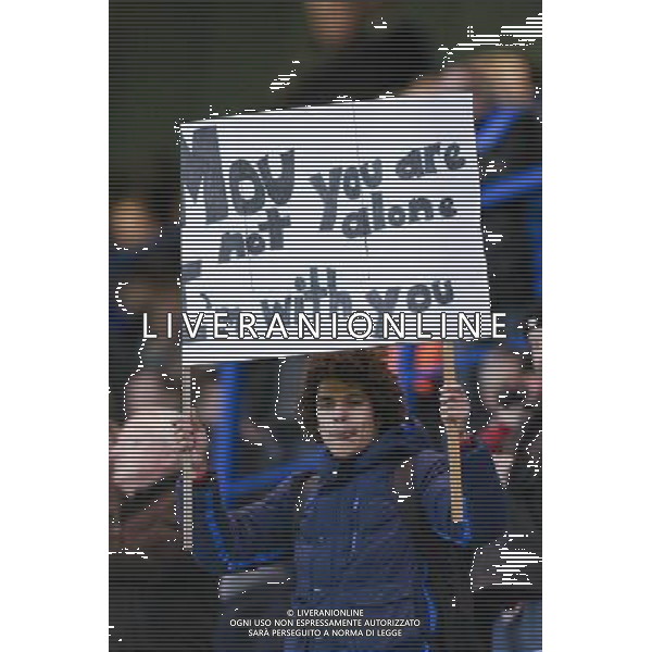 Chelsea manager Jose Mourinho gets support from this fan with a banner Photographer Craig Mercer/CameraSport Football - UEFA Champions League Group G - Chelsea v FC Porto - Stamford Bridge - London - © CameraSport - 43 Linden Ave. Countesthorpe. Leicester. England. LE8 5PG - Tel: +44 (0) 116 277 4147 - admin@camerasport.com - www.camerasport.com AG ALDO LIVERANI SAS ONLY ITALY