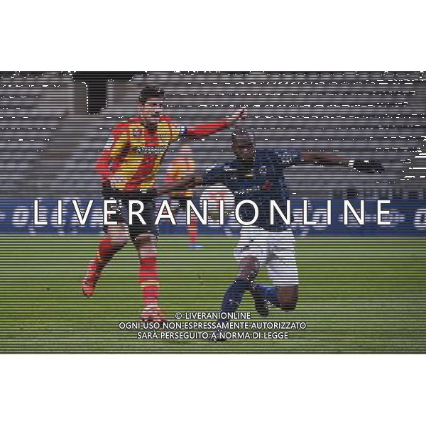 Pablo CHAVARRIA / Herbe LYBOHY - 11.12.2015 - Paris FC / Lens - 18eme journee Ligue 2 Photo : Nolwenn Le Gouic / Icon Sport/ AGENZIA ALDO LIVERANI SAS - ITALY ONLY EDITORIAL USE ONLY