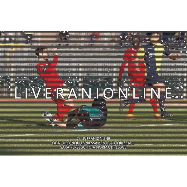 Campionato Lega Pro, Girone B, SANTARCANGELO vs PRATO del 12/12/2015, nella foto, MICHELE NARDI INTERVIENE SU ALESSANDRO CORVESI Â©CLAUDIO ZAMAGNI/AGENZIA ALDO LIVERANI S.A.S./ AGENZIA ALDO LIVERANI SAS -