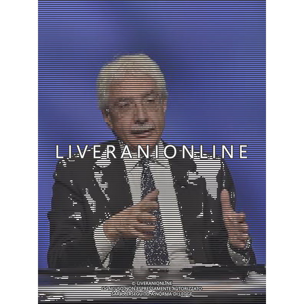 Roma - 13.12.2015 - Studi Rai Teulada - Trasmissione TV \' In Mezzora \' - nella foto: Salvatore Rossi Direttore Generale di Bankitalia / Ph Corradetti - AG. Aldo LiveraniSalvatore Rossi banchiere ed economista italiano. Direttore generale della Banca d\'Italia e presidente dell\'Istituto per la vigilanza sulle assicurazioni - ospite della trasmissione televisiva \'in1/2h\' - Roma 13 dicembre 2015 / AGENZIA ALDO LIVERANI SAS - ITALY ONLY EDITORIAL USE ONLY