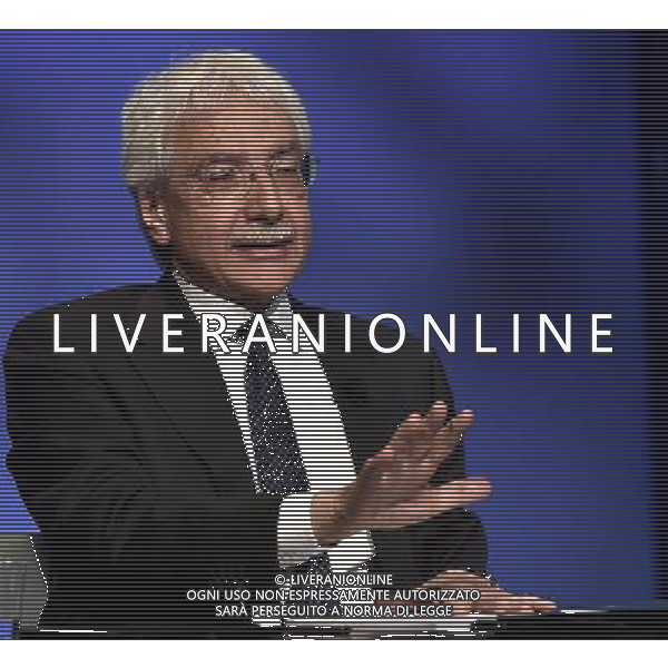 Roma - 13.12.2015 - Studi Rai Teulada - Trasmissione TV \' In Mezzora \' - nella foto: Salvatore Rossi Direttore Generale di Bankitalia / Ph Corradetti - AG. Aldo LiveraniSalvatore Rossi banchiere ed economista italiano. Direttore generale della Banca d\'Italia e presidente dell\'Istituto per la vigilanza sulle assicurazioni - ospite della trasmissione televisiva \'in1/2h\' - Roma 13 dicembre 2015 / AGENZIA ALDO LIVERANI SAS - ITALY ONLY EDITORIAL USE ONLY