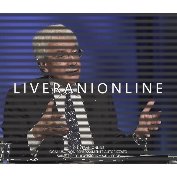 Roma - 13.12.2015 - Studi Rai Teulada - Trasmissione TV \' In Mezzora \' - nella foto: Salvatore Rossi Direttore Generale di Bankitalia / Ph Corradetti - AG. Aldo LiveraniSalvatore Rossi banchiere ed economista italiano. Direttore generale della Banca d\'Italia e presidente dell\'Istituto per la vigilanza sulle assicurazioni - ospite della trasmissione televisiva \'in1/2h\' - Roma 13 dicembre 2015 / AGENZIA ALDO LIVERANI SAS - ITALY ONLY EDITORIAL USE ONLY