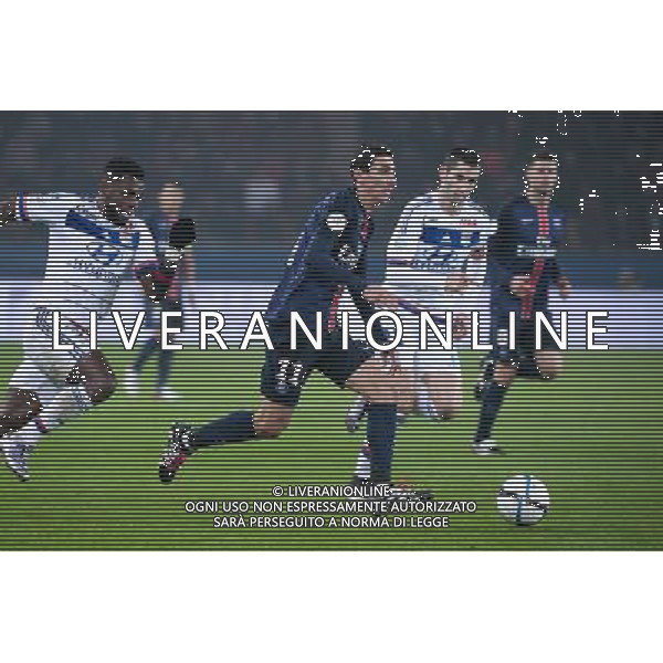 Angel DI MARIA / Henri BEDIMO - 13.12.2015 - PSG / Lyon - 18eme journee Ligue 1 Photo : Nolwenn Le Gouic / Icon Sport AG ALDO LIVERANI SAS ONLY ITALY