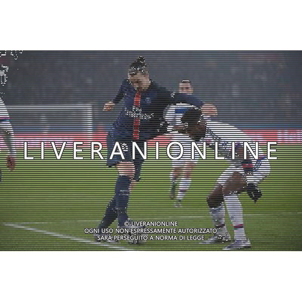 penalty Zlatan IBRAHIMOVIC / Henri BEDIMO - 13.12.2015 - PSG / Lyon - 18eme journee Ligue 1 Photo : Nolwenn Le Gouic / Icon Sport AG ALDO LIVERANI SAS ONLY ITALY
