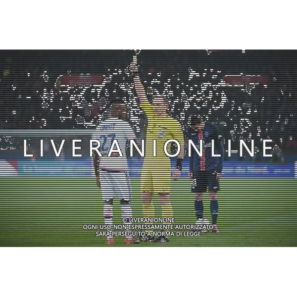 Ruddy BUQUET / carton jaune Maxwel CORNET - 13.12.2015 - PSG / Lyon - 18eme journee Ligue 1 Photo : Nolwenn Le Gouic / Icon Sport AG ALDO LIVERANI SAS ONLY ITALY