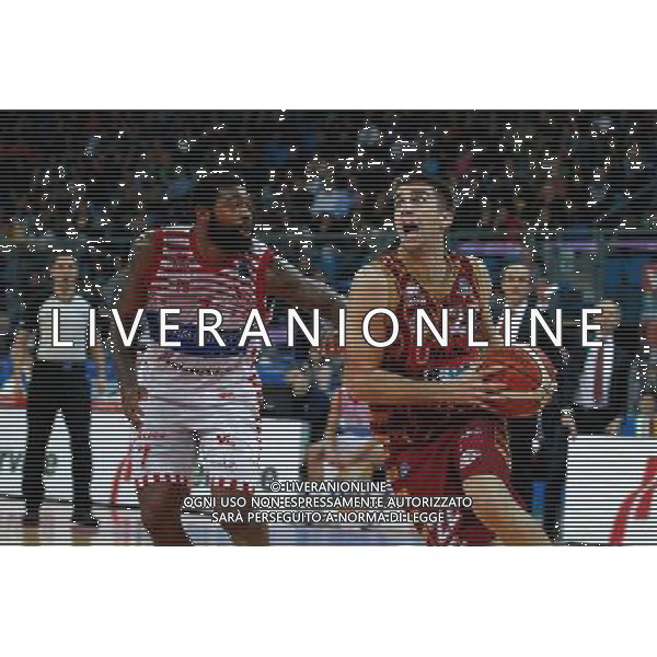Lega Basket serie A, 11¡ giornata, Consultinvest Pesaro vs Umana Reyer Venezia, 13/12/2015, nella foto: VIGGIANO JEFF, CORRE AL CANESTRO, ©CLAUDIO ZAMAGNI/AGENZIA ALDO LIVERANI S.A.S.