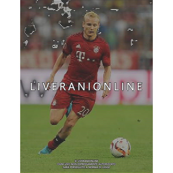 firo Fu§ball,Fussball, 04.08.2015 1. Bundesliga Saison 2015/2016 Testspiel, Vorbereitungsspiel, Audi Cup 2015, 2. Halbfinale, FC Bayern MŸnchen, Muenchen, FCB, AC Mailand, Einzelaktion, Sebastian Rode, Bayern, $worldrightsEs gelten unsere AGB, einsehbar auf www.firosportphoto.de copyright by firo sportphoto: Coesfelder Str.207 48249 DŸlmen www.firosportphoto.de mail@firosportphoto.de (V o l k s b a n k B o c h u m - W i t t e n ) BLZ.: 430 601 29 Kt. Nr.: 341 117 100 Tel:Ê 02594 - 9916004 Fax:Ê02594 - 9916005 AG ALDO LIVERANI SAS