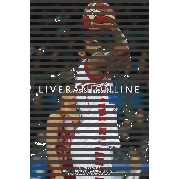 Lega Basket serie A, 11¡ giornata, Consultinvest Pesaro vs Umana Reyer Venezia, 13/12/2015, nella foto: LACEY TREVOR, SI PREPARA AL TIRO, ©CLAUDIO ZAMAGNI/AGENZIA ALDO LIVERANI S.A.S.