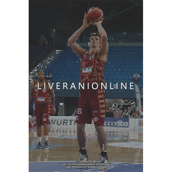 Lega Basket serie A, 11¡ giornata, Consultinvest Pesaro vs Umana Reyer Venezia, 13/12/2015, nella foto: ORTNER BENJIAMIN, ©CLAUDIO ZAMAGNI/AGENZIA ALDO LIVERANI S.A.S.