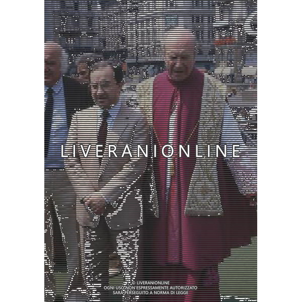 Carlo Tognoli politico e giornalista italiano ( sindaco di Milano dal 1976 al 1986 ) - Retrospettiva nella foto con il Monsignor Ernesto Pisoni ©Archivio /AGENZIA ALDO LIVERANI SAS