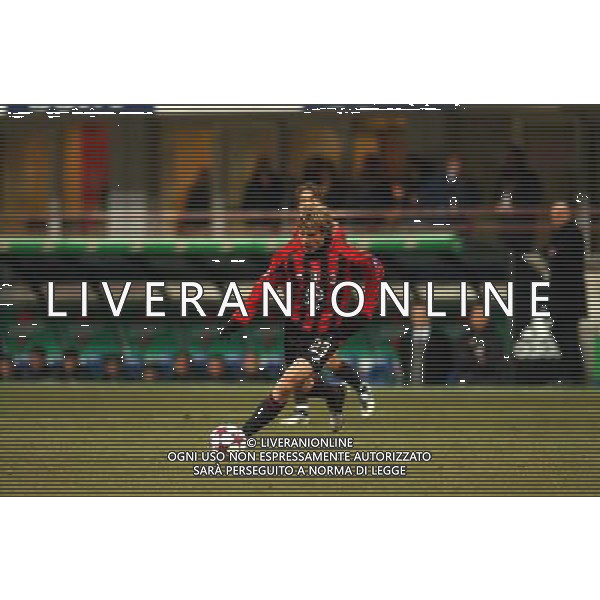 MILANO,26-01-05 DFP/ FOTO GIORGIO RAVEZZANI COPPA ITALIA MILAN-UDINESE: MASSIMO AMBROSINI AG ALDO LIVERANI SAS