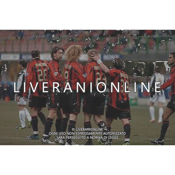MILANO, 26-01-05 DFP/MARCO DE PONTI MILAN-UDINESE: ESULTANZA AMBROSINI AG ALDO LIVERANI SAS