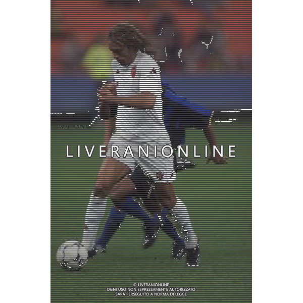 MILANO, 22-08-02 DFP/MARCO LUSSOSO INTER-ROMA (TROFEO PIRELLI) NELLA FOTO: GABRIEL BATISTUTA AG ALDO LIVERANI SAS