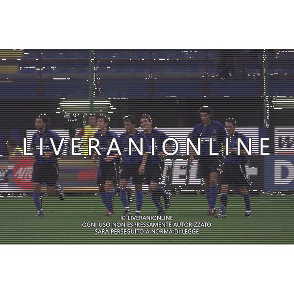 MILANO, 22-08-02 DFP/MARCO LUSSOSO INTER-ROMA (TROFEO PIRELLI) NELLA FOTO: ESULTANZA DELL\'INTER AG ALDO LIVERANI SAS