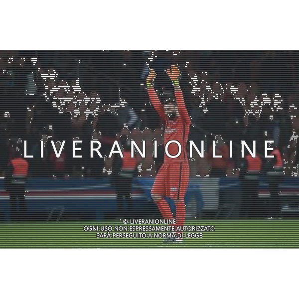 Salvatore SIRIGU - 16.12.2015 - PSG / Saint Etienne - Coupe de la Ligue - 1/8 de finale Photo : Nolwenn Le Gouic / Icon Sport/ AGENZIA ALDO LIVERANI SAS - ITALY ONLY EDITORIAL USE ONLY