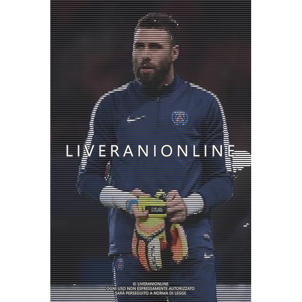 Salvatore SIRIGU - 16.12.2015 - PSG / Saint Etienne - Coupe de la Ligue - 1/8 de finale Photo : Nolwenn Le Gouic / Icon Sport/ AGENZIA ALDO LIVERANI SAS - ITALY ONLY EDITORIAL USE ONLY