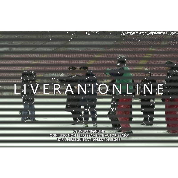 MILANO,13-12-01 DFP/GIORGIO RAVEZZANI MILAN-LAZIO COPPA ITALIA RINVIATA PER NEVE: SOPRALLUOGO ARBITRO MESSINA AG ALDO LIVERANI SAS
