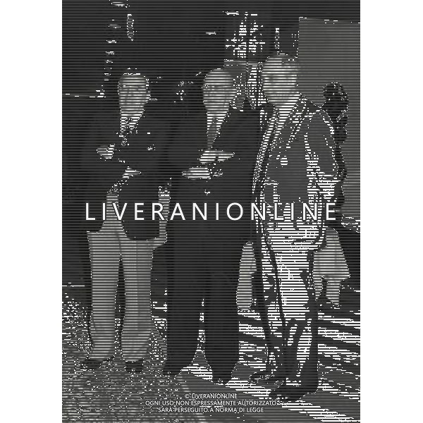 RETROSPETTIVA NICOLO CAROSIO GIORNALISTA E TELECRONISTA SPORTIVO NELLA FOTO NICOLO CAROSIO CON ENRICO AMERI E NANDO MARTELLINI AG ALDO LIVERANI SAS