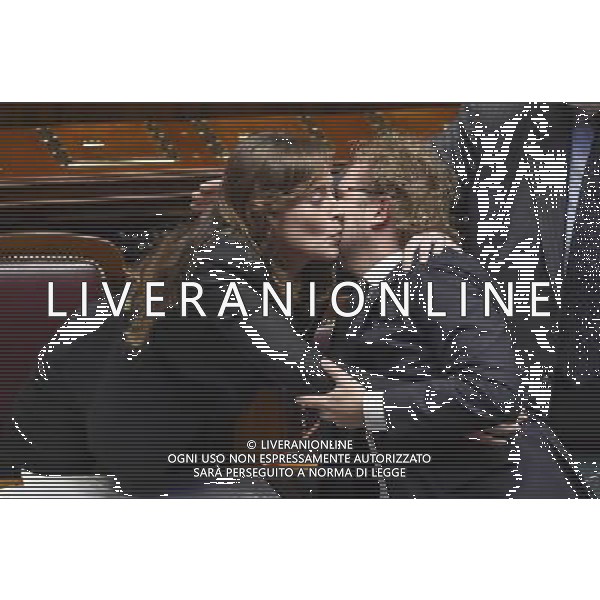 Camera dei Deputati - Mozione di sfiducia nei confronti della Ministra per le riforme costituzionali e i rapporti con il Parlamento Maria Elena Boschi Roma - 18.12.2015 - nella foto: L\'abbraccio tra Maria Elena Boschi e Luca Lotti / Ph. Corradetti - AG. Aldo Liverani/ AGENZIA ALDO LIVERANI SAS -