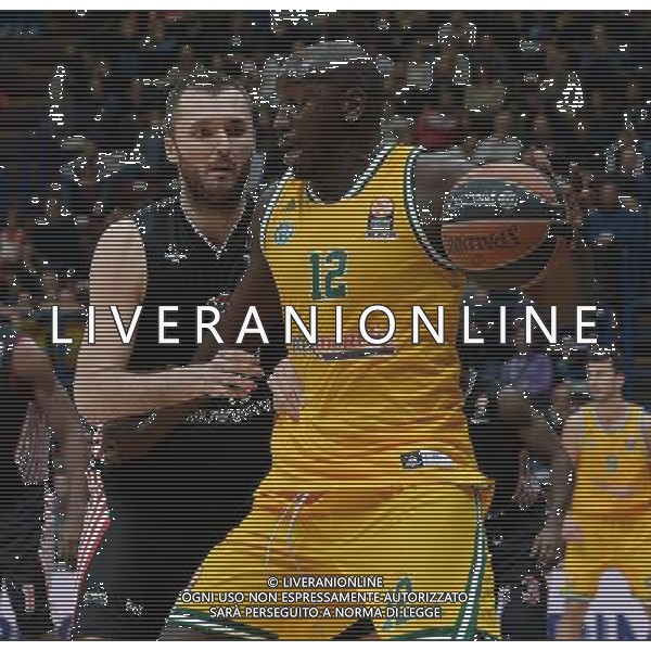 Turkish Airline Eurolega 2015/2016 Regular Season Milano - 18.12.2015 EA7 Emporio Armani Milano-Limoges Nella Foto:Camara Ousmane-Macvan Milan /Ph.Vitez-Ag. Aldo Liverani
