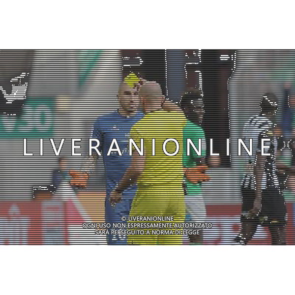 CARTON JAUNE POUR Stephane RUFFIER / Bartolomeu VARELA - 20.12.2015 - Saint Etienne / Angers - 19eme journee de Ligue 1 Photo : Jean Paul Thomas / Icon Sport AG ALDO LIVERANI SAS ONLY ITALY
