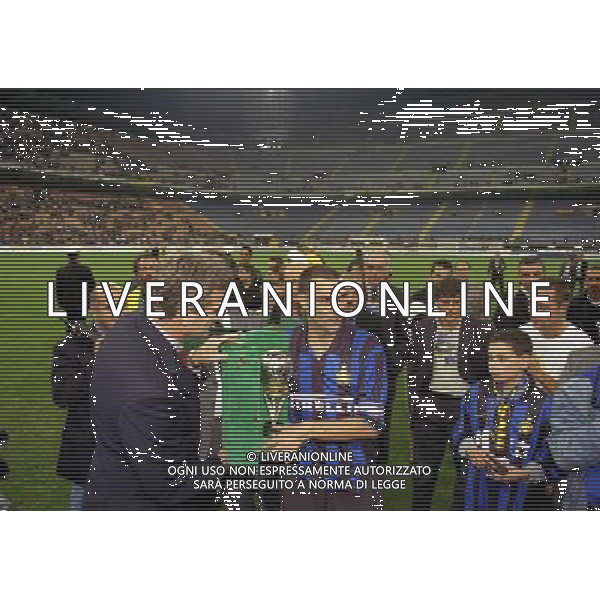 12-10-1999 STADIA MEAZZA ADDIO AL CALCIO DI GIUSEPPE BERGOMI NELLA FOTO GIUSEPPE BERGOMI CON GIACINTO FACCHETTI AG ALDO LIVERANI SAS