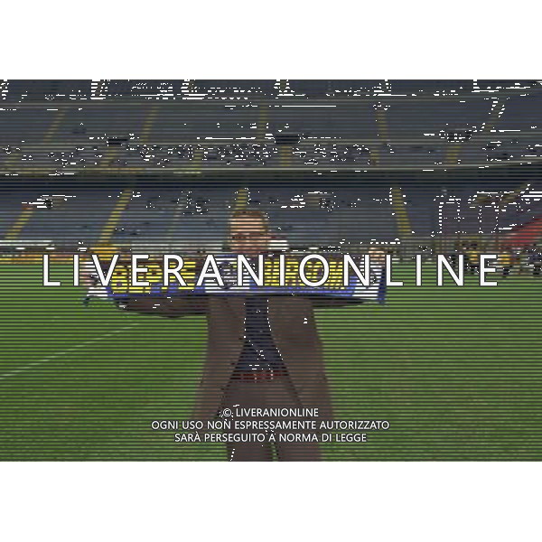 1999 ADDIO AL CALCIO DI GIUSEPPE BERGOMI NELLA FOTO PAOLO BONOLIS AG ALDO LIVERANI SAS