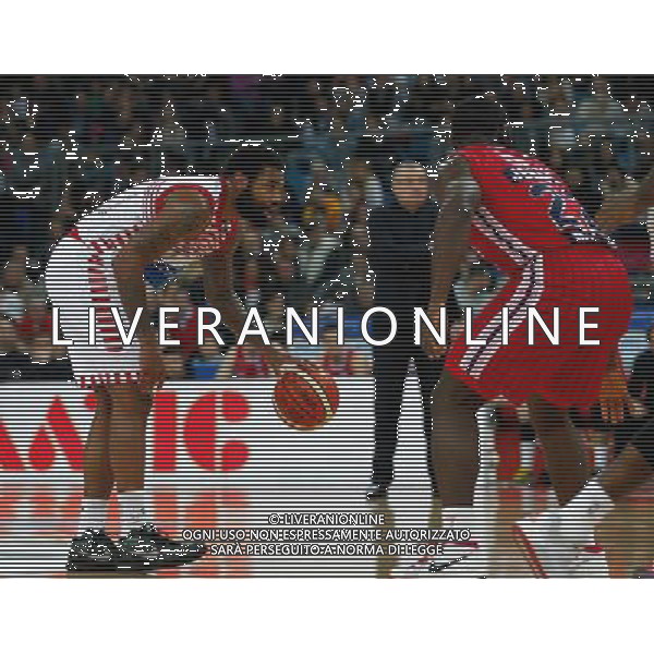 Lega Basket serie A, 13» giornata, Consultinvest Pesaro vs EA7 Emporio Armani Milano, 23/12/2015, nella foto: trevor lacey, studia la situazione, ©CLAUDIO ZAMAGNI/AGENZIA ALDO LIVERANI S.A.S.