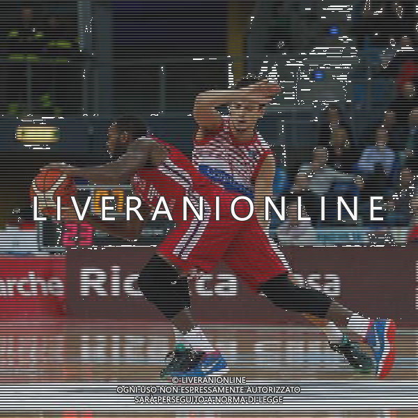 Lega Basket serie A, 13» giornata, Consultinvest Pesaro vs EA7 Emporio Armani Milano, 23/12/2015, nella foto: LAFAYETTE PASSA LA BASILE, ©CLAUDIO ZAMAGNI/AGENZIA ALDO LIVERANI S.A.S.