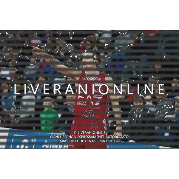 Lega Basket serie A, 13» giornata, Consultinvest Pesaro vs EA7 Emporio Armani Milano, 23/12/2015, nella foto: ANDREA CINCIARINI, PUNTA IL DITO, ©CLAUDIO ZAMAGNI/AGENZIA ALDO LIVERANI S.A.S.