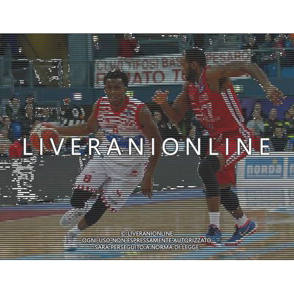 Lega Basket serie A, 13» giornata, Consultinvest Pesaro vs EA7 Emporio Armani Milano, 23/12/2015, nella foto: CHRISTON SEMAJ, IN ATTACCO, ©CLAUDIO ZAMAGNI/AGENZIA ALDO LIVERANI S.A.S.