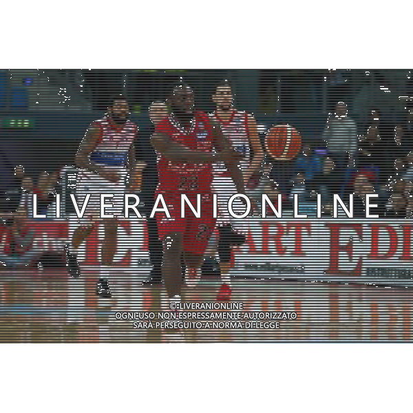 Lega Basket serie A, 13» giornata, Consultinvest Pesaro vs EA7 Emporio Armani Milano, 23/12/2015, nella foto: JENKINS CHARLES, EFFETTUA UN PASSAGGIO, ©CLAUDIO ZAMAGNI/AGENZIA ALDO LIVERANI S.A.S.