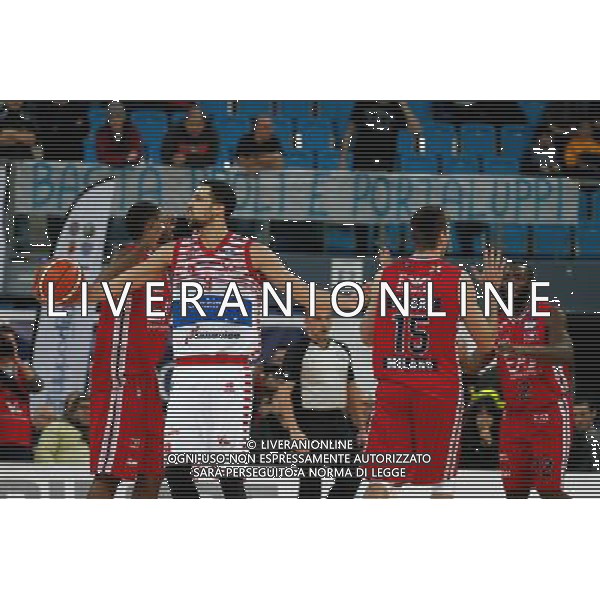 Lega Basket serie A, 13» giornata, Consultinvest Pesaro vs EA7 Emporio Armani Milano, 23/12/2015, nella foto: AUSTIN DAYE FESTEGGIA LA VITTORIA CONTRO L\'ARMANI MILANO, ©CLAUDIO ZAMAGNI/AGENZIA ALDO LIVERANI S.A.S.