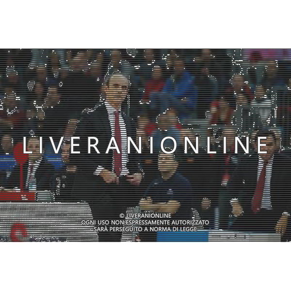 Lega Basket serie A, 13» giornata, Consultinvest Pesaro vs EA7 Emporio Armani Milano, 23/12/2015, nella foto: IL COACH DELLA VL RICCARDO PAOLINI, PENSIEROSO, ©CLAUDIO ZAMAGNI/AGENZIA ALDO LIVERANI S.A.S.