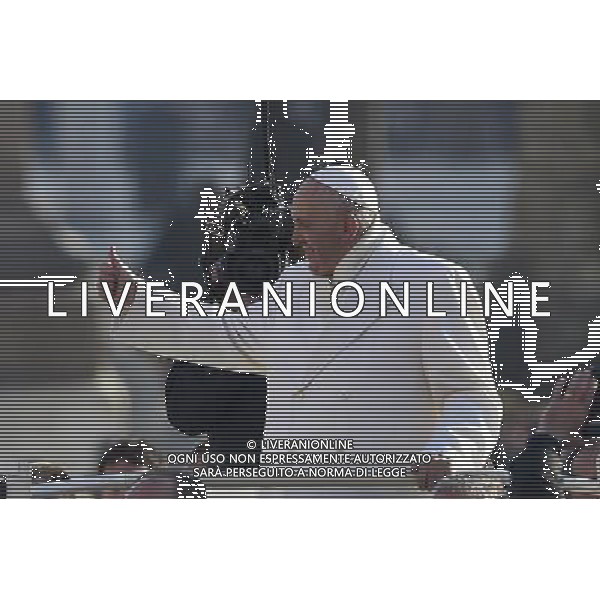 Udienza generale del Mercoledi\' 30.12. 2015 - Cittˆ del Vaticano - Piazza San Pietro - nella foto: Papa Francesco /Ph. Corradetti - ag. Aldo Liverani