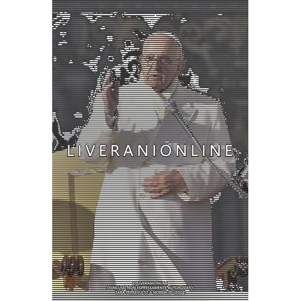 Udienza generale del Mercoledi\' 30.12. 2015 - Cittˆ del Vaticano - Piazza San Pietro - nella foto: Papa Francesco /Ph. Corradetti - ag. Aldo Liverani