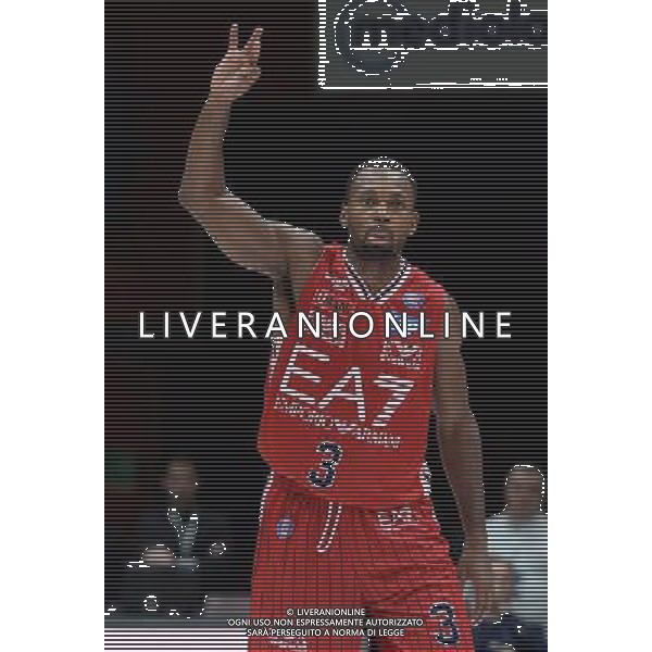Beko Lega Basket Serie A 2015/2016 Giornata 15 Milano - 02.01.2016 EA7 Emporio Armani Milano-Banco di Sardegna Sassari Nella Foto:Lafayette Oliver /Ph.Vitez-Ag. Aldo Liverani