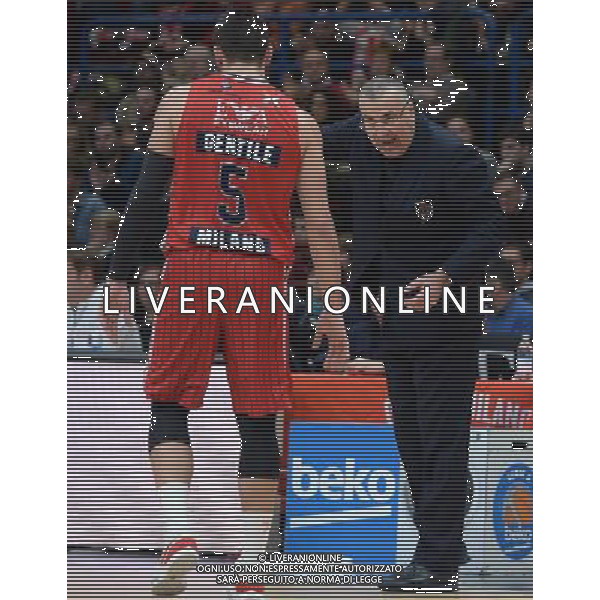 Beko Lega Basket Serie A 2015/2016 Giornata 15 Milano - 02.01.2016 EA7 Emporio Armani Milano-Banco di Sardegna Sassari Nella Foto:Repesa Jasmin-Gentile Alessandro /Ph.Vitez-Ag. Aldo Liverani