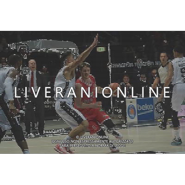 OBIETTIVO LAVORO BOLOGNA - GRISSIN BON REGGIO EMILIA CAMPIONATO BASKET SERIE A1 - 03 GENNAIO 2016 NELLA FOTO POLONARA ©optimafoto/AGENZIA ALDO LIVERANI SAS
