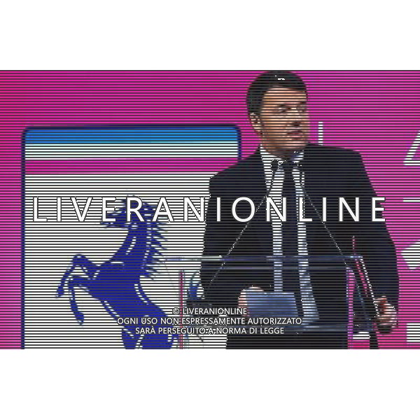 MILANO 04/01/2016 BORSA DI MILANO PRIMO GIORNO DI QUOTAZIONE AZIONI DELLA FERRARIâ€¨NELLA FOTO MATTEO RENZIâ€¨Â©GAZZANIGA/AGENZIA ALDO LIVERANI SAS