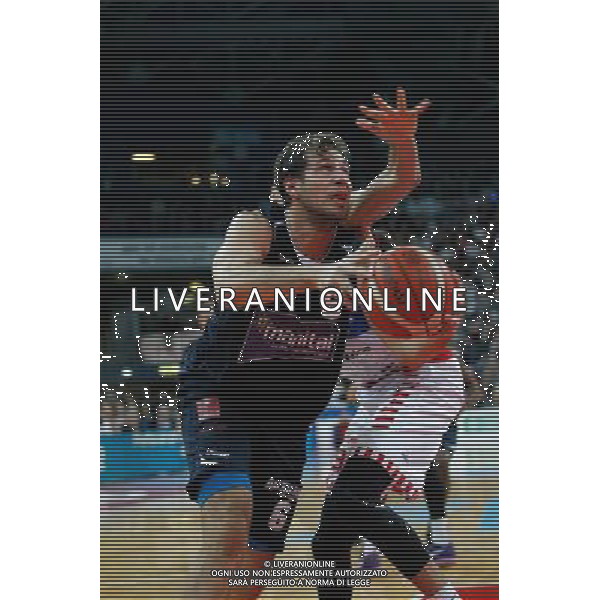 Lega Basket serie A, 15» giornata, Consultinvest Pesaro vs Manital Torino 04/01/2016 nella foto: MANCINELLI STEFANO , SI FA STRADA VERSO IL FERRO, ©CLAUDIO ZAMAGNI/AGENZIA ALDO LIVERANI S.A.S.