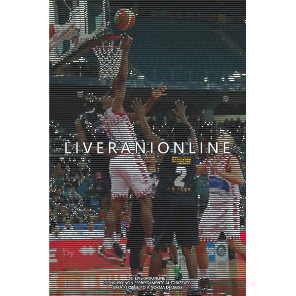 Lega Basket serie A, 15» giornata, Consultinvest Pesaro vs Manital Torino 04/01/2016 nella foto: SHEPERD JEVOHN, SALE AL FERRO IN REVERSE, ©CLAUDIO ZAMAGNI/AGENZIA ALDO LIVERANI S.A.S.